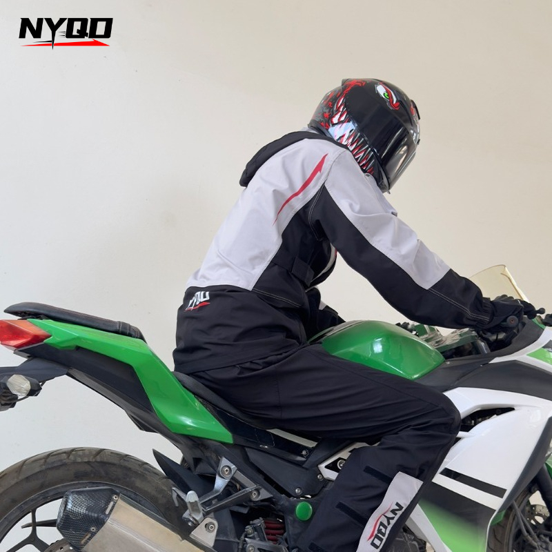 Completo Impermeabile per Moto - Motorcycle Gear Full Suit recensione e prezzo